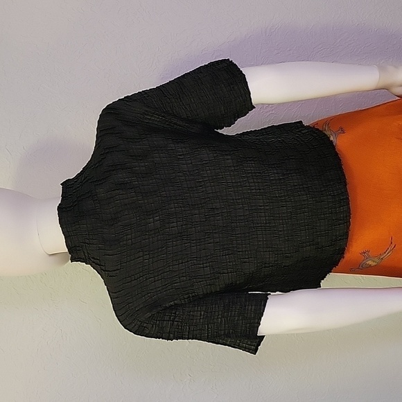 3/$30 VTG MICHELE MICHELLE Black Crinkle Cropped High Neck Baddie Blouse - Picture 4 of 8